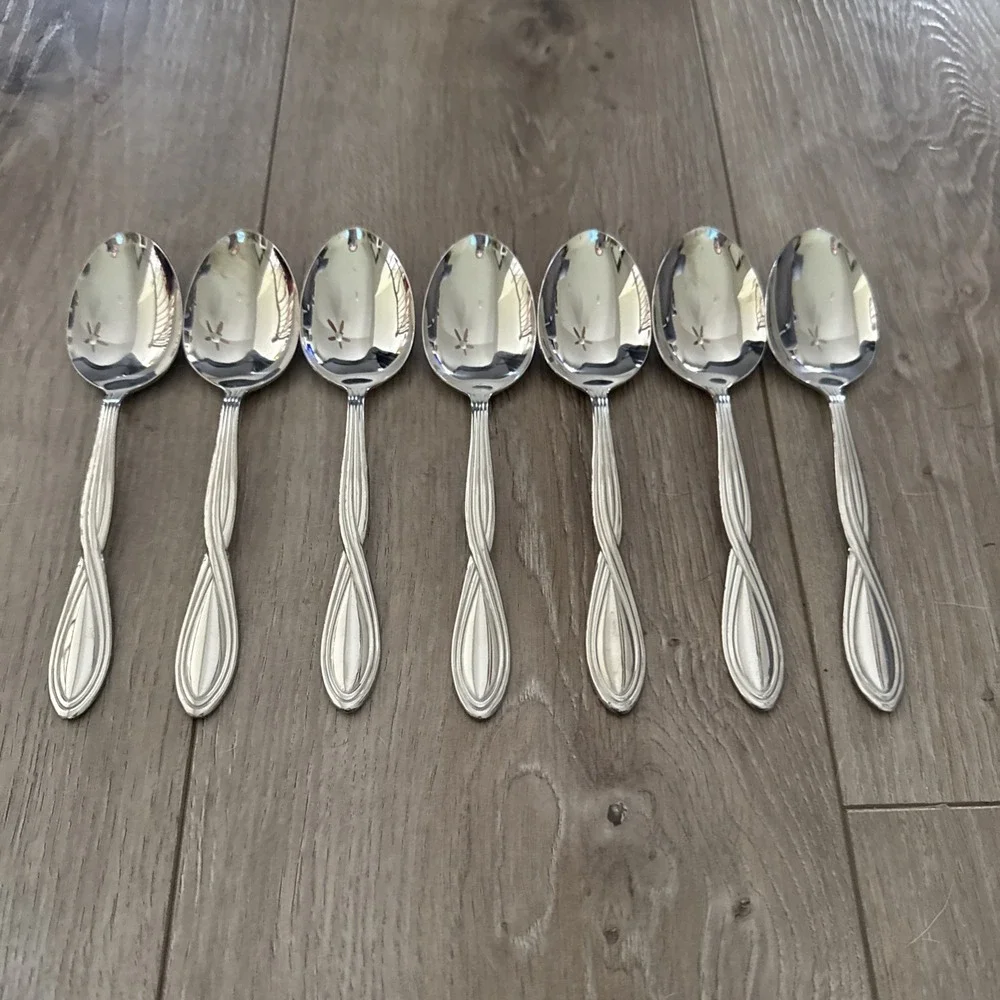 Oneida Axis Set of 7 Dinner‎ Oval Place Soup Spoons 7 1/4